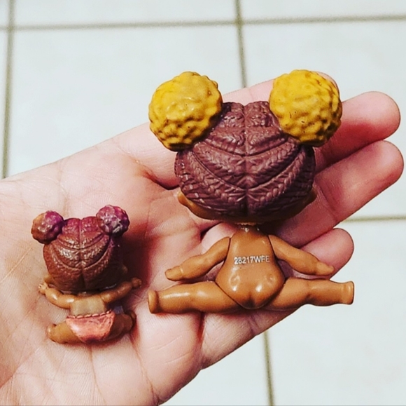 MGA LOL Surprise Dolls Series 1 Court Champ & Lil Sis Lil Court Champ - Picture 3 of 3